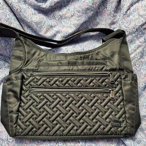 Lug Medium Crossbody Camper Black.